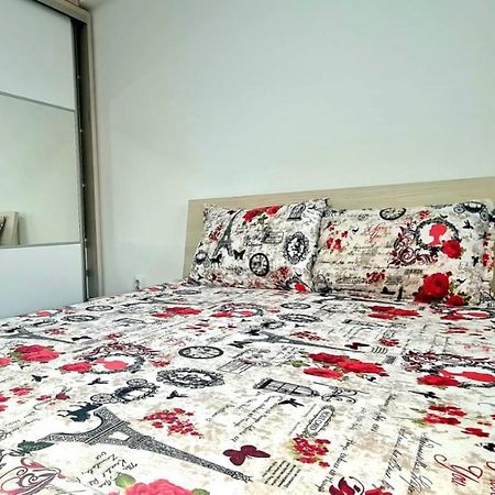 Elyse Comfortable Apartment Close To Palas Mall Ясси Екстер'єр фото