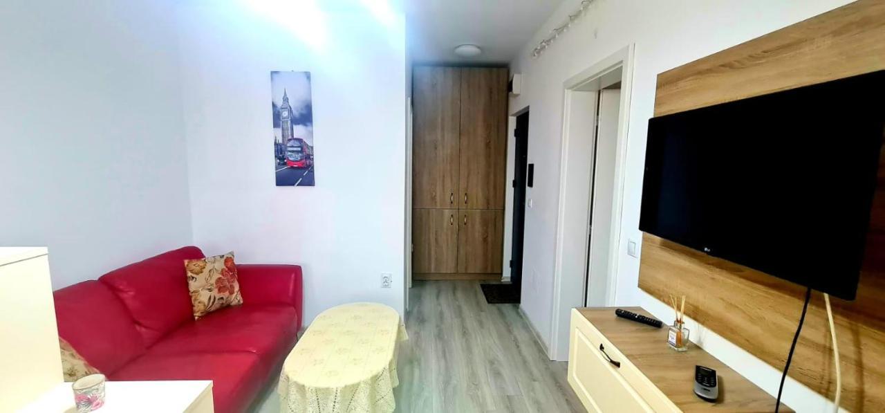 Elyse Comfortable Apartment Close To Palas Mall Ясси Екстер'єр фото